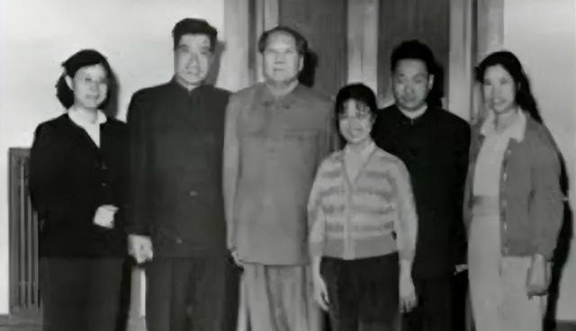 1971年，刘思齐入狱后向毛主席求救，毛泽东最高指示：娃娃们无罪