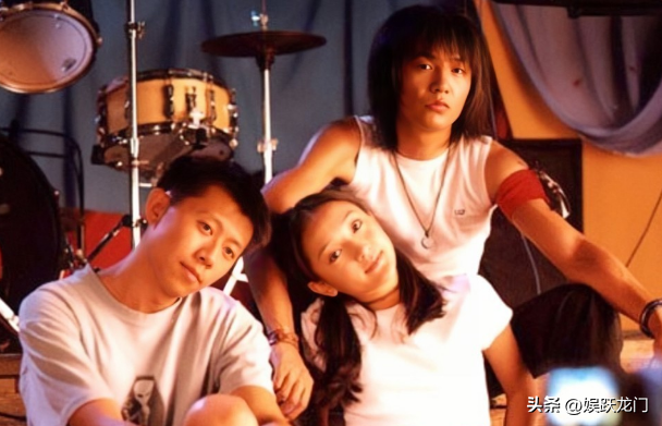 年过50岁的周迅一头白发，无儿无女成为了这辈子最大的遗憾！