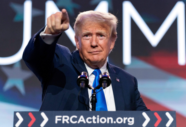 首个被关税战搞破产的国家出现了！税率高达50%，该国已进入“灾难状态”，特朗普给出的加税理由很荒唐