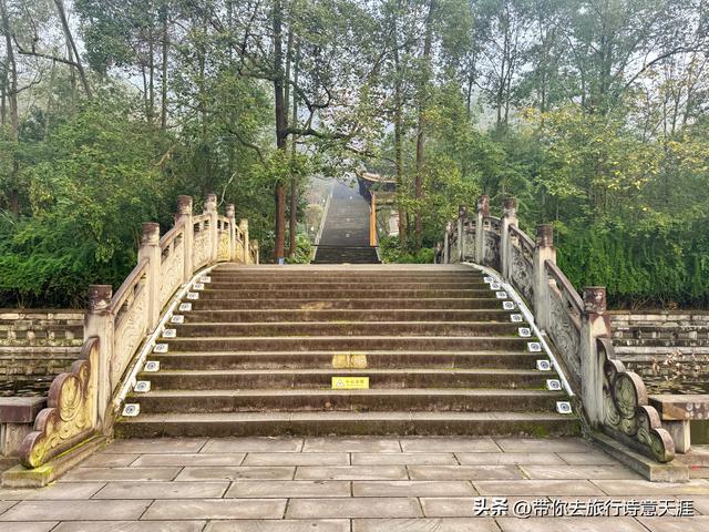 阆中滕王阁，千级台阶登顶饱览一路风景