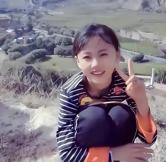 宁夏一笑成名拒绝百万签约的小女孩，现在成了这样