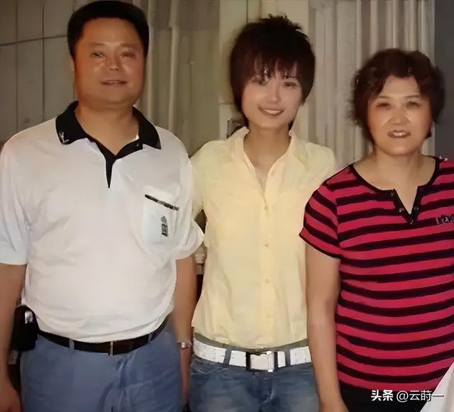 背靠大佬，嫁法国老头，瘫痪潦倒，李宇春身上的标签哪个才是真的