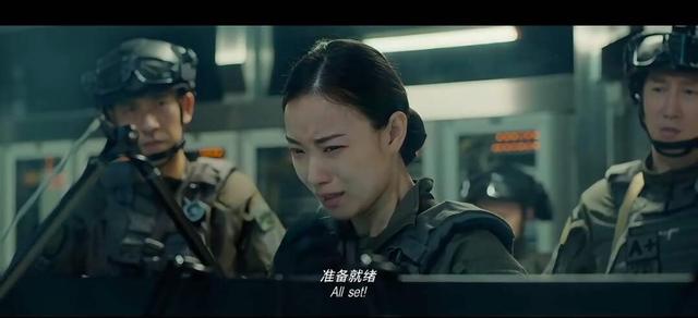 浮尸黄金大劫案炸弹，再挂八号风球，香港这一周TVB都不敢这么编