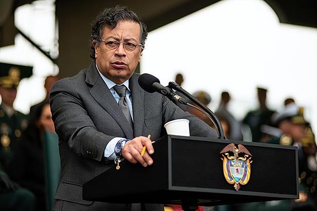 特朗普终于迈出这一步，F18“破门而入”，委内瑞拉还能撑多久？