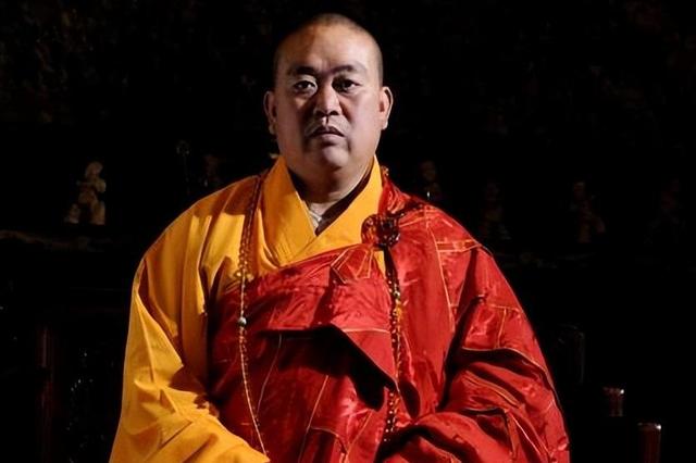 央视通报，释永信怕是要“牢底坐穿”，给女明星开光只是冰山一角