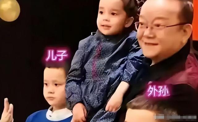 77 岁王刚的晚年：本以为有儿子能安度余生，如今却为养子操劳不停