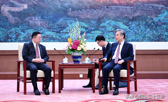 第三国参战，局势变成“2打1”，泰国通报26国，中方亮出3句话