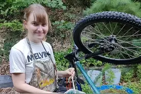 她一千多张照片记录从男变女过程！见证他从满脸胡子到娃娃脸萌妹图片