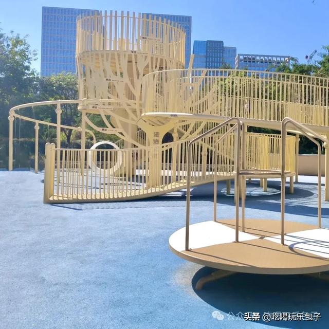 深圳一地铁站,打卡2个免费游乐场
