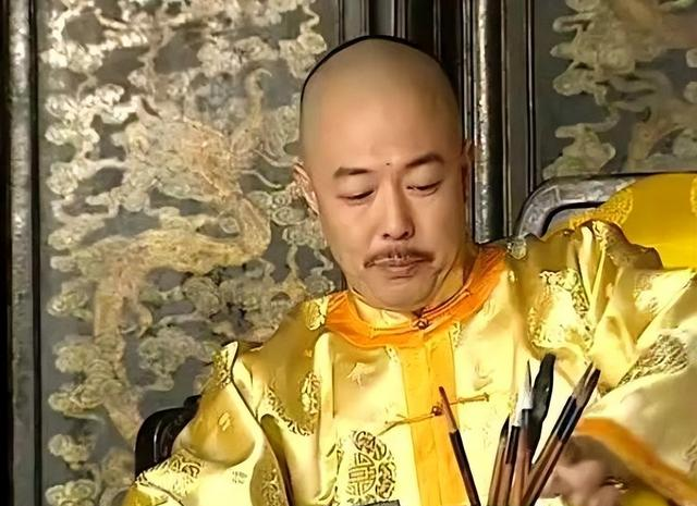 大爷出上联：芙蓉王炮轰大前门，妻子对出的下联堪称千古妙对！