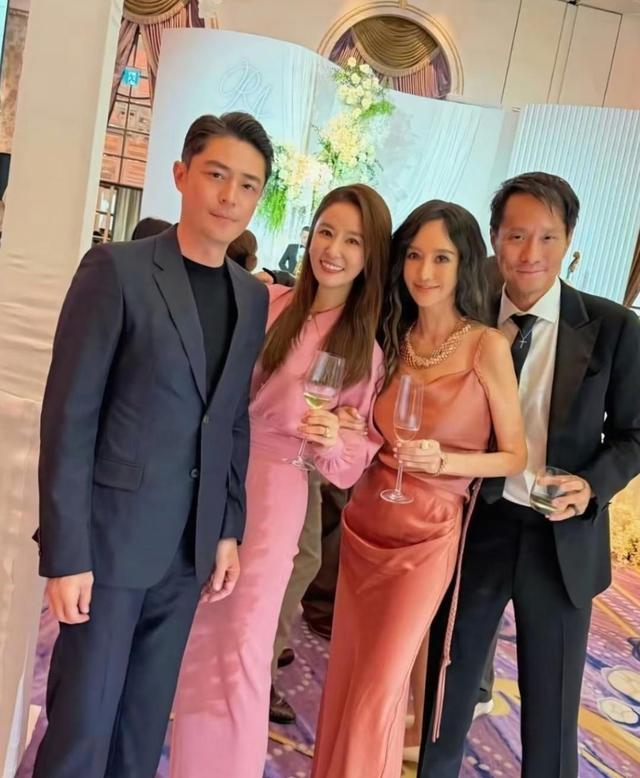 林心如霍建华餐厅现身成网友热议，两人真实状态引发情感讨论