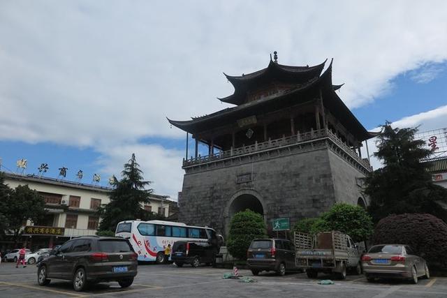 从北京自驾到云南 感受抗战之十一：国殇墓园