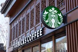 星巴克中国董事长王静瑛将退休，刘文娟掌帅印图片