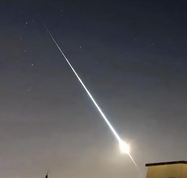 人类首次！小行星“快递”坠落法国，全球科学家联手完美捕获回收