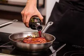 料酒酒精在烹饪过程中会全挥发掉吗？答案不是。孕妇儿童要小心图片