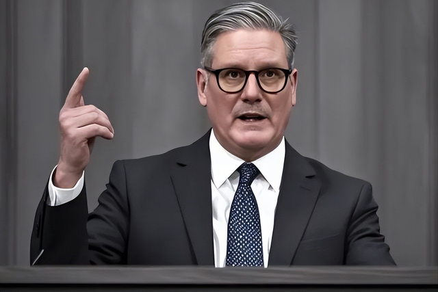 美国没想到，俄罗斯先下手为强，凌晨不宣而战	，炸死 8 名英美军官