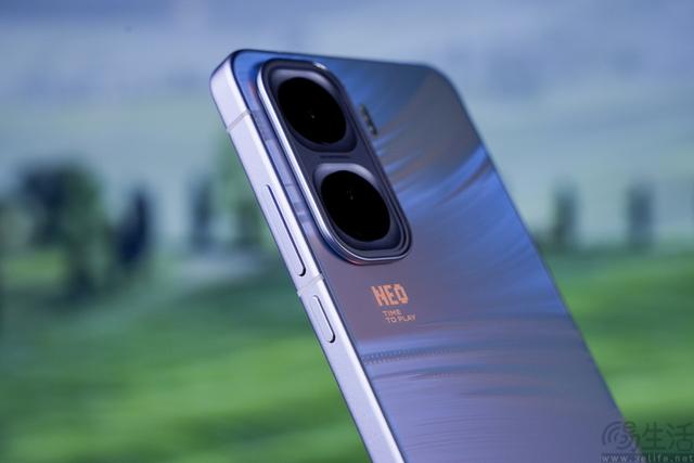 iQOO Neo11首测：中端性能机也要品质升杯