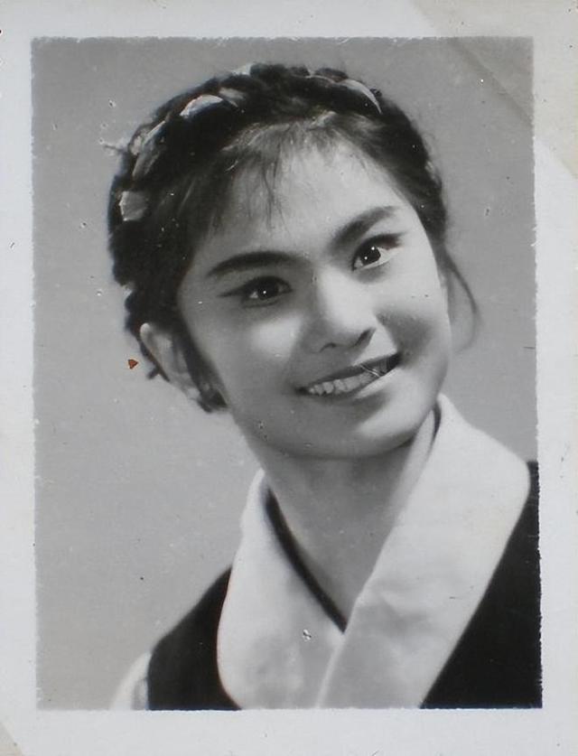 80年代家喻户晓的女演员，嫁给军委副主席儿子，离婚后混得如何？
