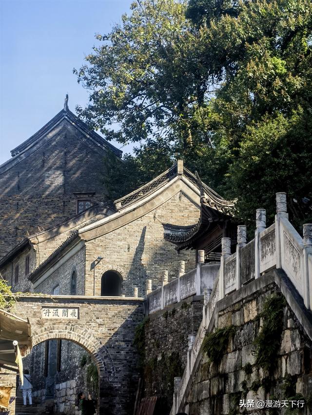 镇江西津渡的看点不在仿建古街，而是云台山上