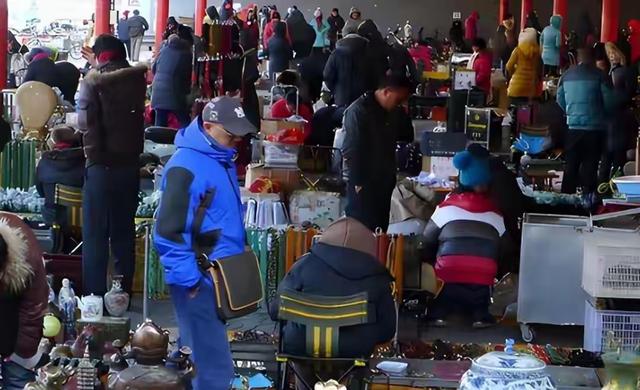 大量日本游客涌入北京，打着旅游幌子不去旅游不吃美食，为啥来？