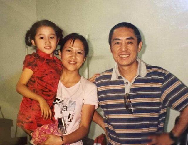 关晓彤晒饺子火了	，网友吵翻了，这碗家常饭藏着多少门道