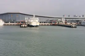 终于知道开车坐轮渡过琼州海峡是一种什么体验了！图片