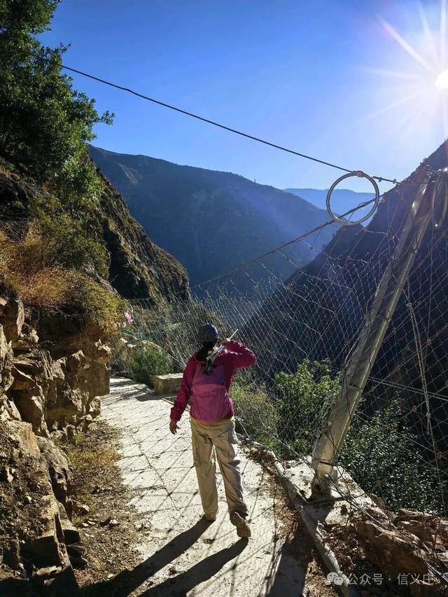 雨崩，一个让人语崩的地方（四）蹦蹦跳跳出雨崩