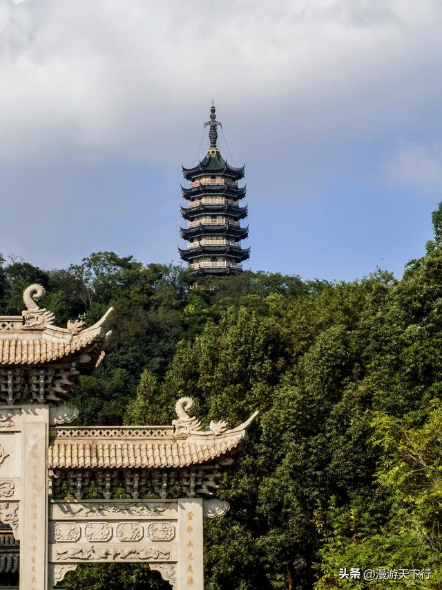 镇江三山一渡中，焦山是我的盘中菜，历史文化底蕴更为深厚