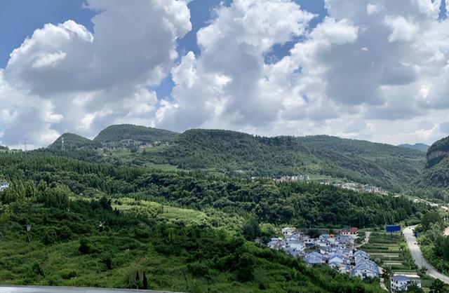 中国最凉快的5个城市，夏天不用开空调，晚上睡觉甚至还得盖被子
