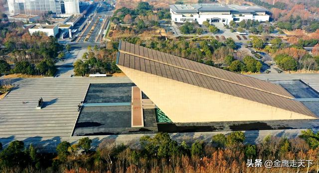 东北地区百家旅行商●媒体安徽全域旅游考察团走进 渡江战役纪念馆