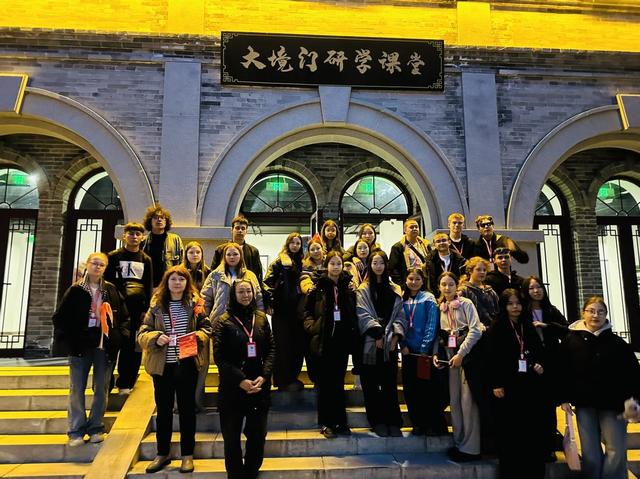 俄罗斯与蒙古国600余名青少年齐聚张家口 大境门研学共叙友谊