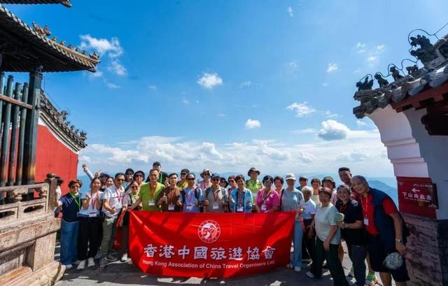 武当山机场国际航线10月临时开放“神武峡”IP驱动世界级文旅枢纽加速崛起