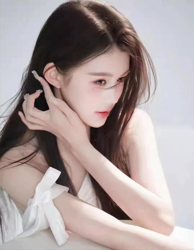 安徽一校花身高170cm，仙姿玉色，绝世佳人不过如此吧！