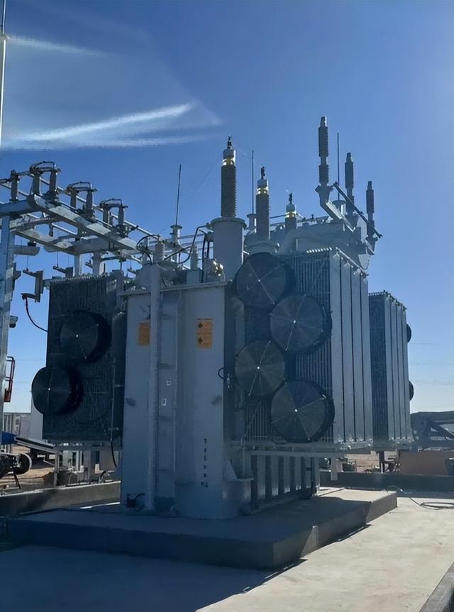 出口暴增57.9%！马斯克预言成真，中国又一产业杀疯了！