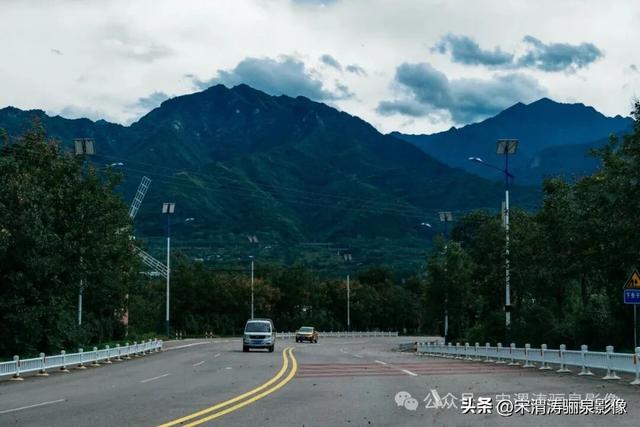 陕西渭南：天留山等南塬风光迤逦 清晰可见 宏伟大气