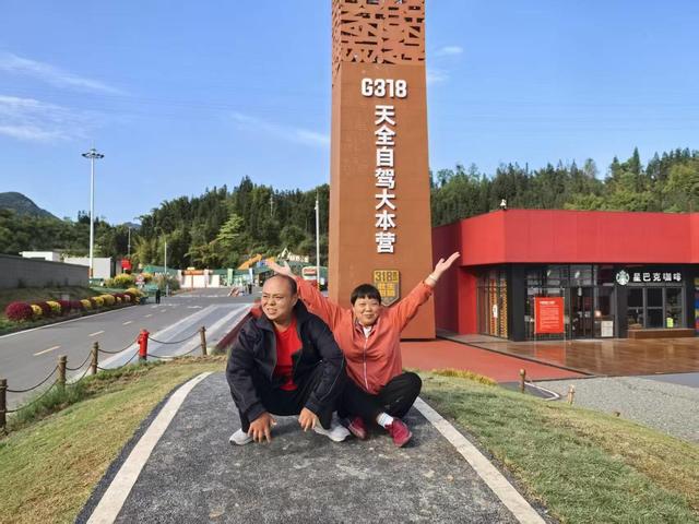 “我在一天就陪他一天！”35岁儿子智力停在2岁，湖南56岁单亲妈妈带儿自驾游中国