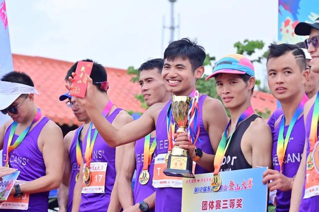 荣耀时刻！观音山登山大赛完赛奖牌已就位，助您解锁8月限定成就