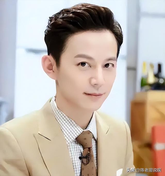 51岁主持人何炅近况：无妻无子、与保姆相伴，如今终于与自己和解