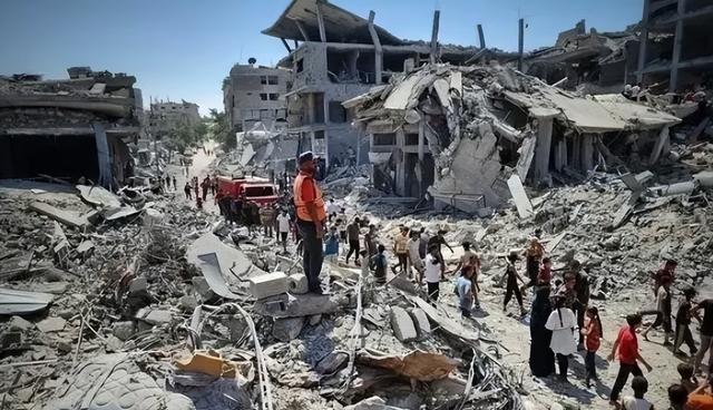 废墟搭帐篷办影展，加沙女性借光影，诉说战乱中的苦难与希望！