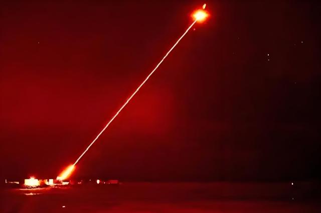 中美日激光武器射程对比：美国8000米，日本1200米，中国多少