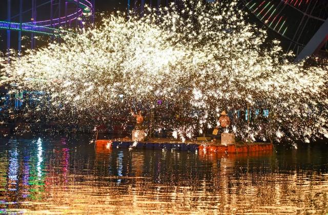 奔腾的中国：2025国庆中秋长假出行消费报告