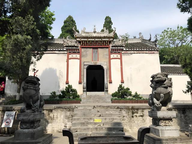 湖北怪景，专家直呼不可思议，游客拍完照片不敢相信。