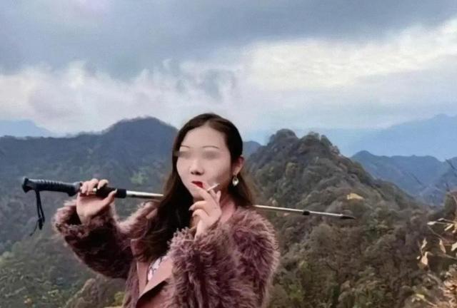 陕西女老师事件持续升温，知情者曝料：抽烟穿吊带，还有多位男友