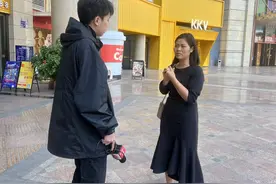 顾客装了烤瓷牙 之后每天喊牙疼 医院：手术没问题图片