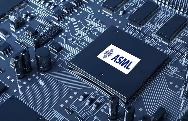 禁止阿斯麦给中国修理光刻机，美国翻脸想一石二鸟，荷兰突然反悔