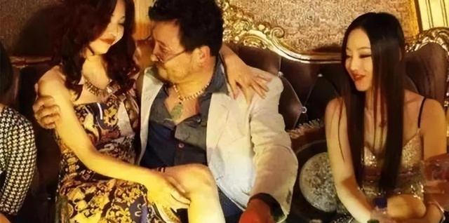 包养10位情妇，睡觉翻牌生下11个私生子，最小情人竟还是零零后！