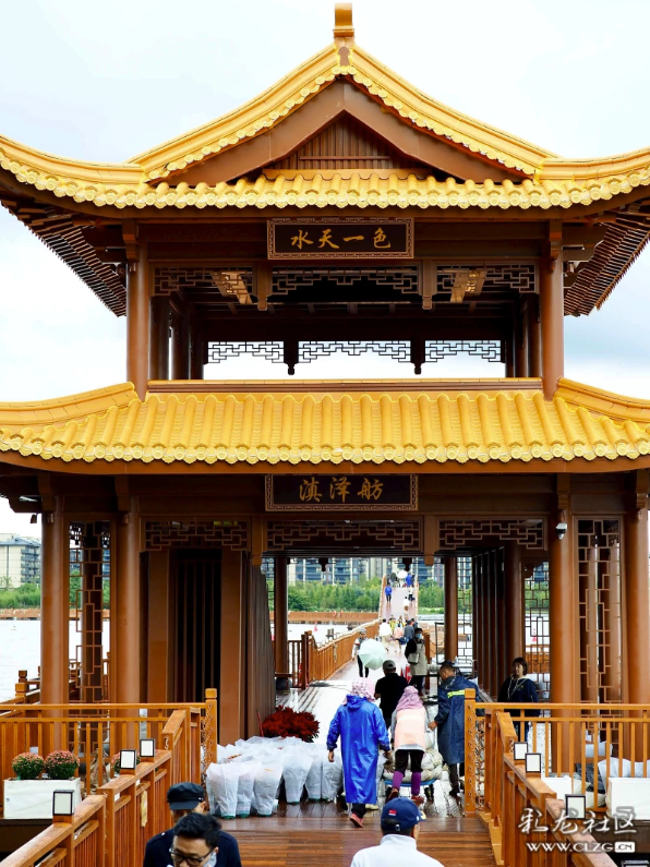 打卡东风坝开合浮桥