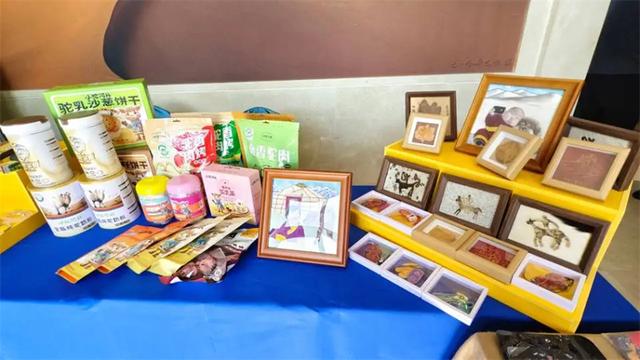 阿拉善右旗参加第三届全国自驾露营旅游发展大会