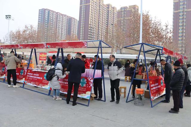 肥城市新城街道：初冬村晚亮相 共享文化盛宴