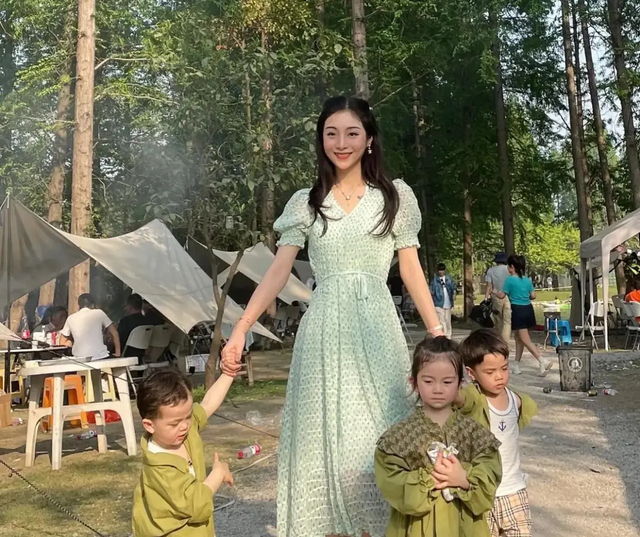 “买英国精子生3娃”的山东女人，7年后现状曝光：她后悔了吗？